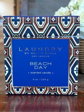 New BEACH 🏖️ DAY 8-OZ Scented CANDLE by LAUNDRY by Shelli Segal!